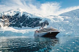 TS732 Antarctica The White Continent TourCard