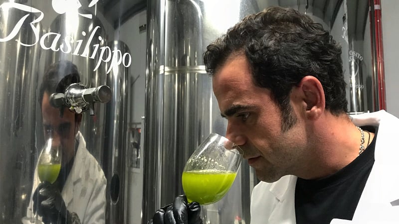 Basilippo olive oil tasting