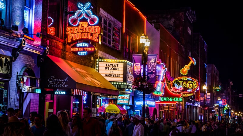 Nashville at night, neon lights