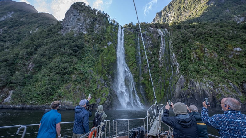 milford sound, cruise, new zealand