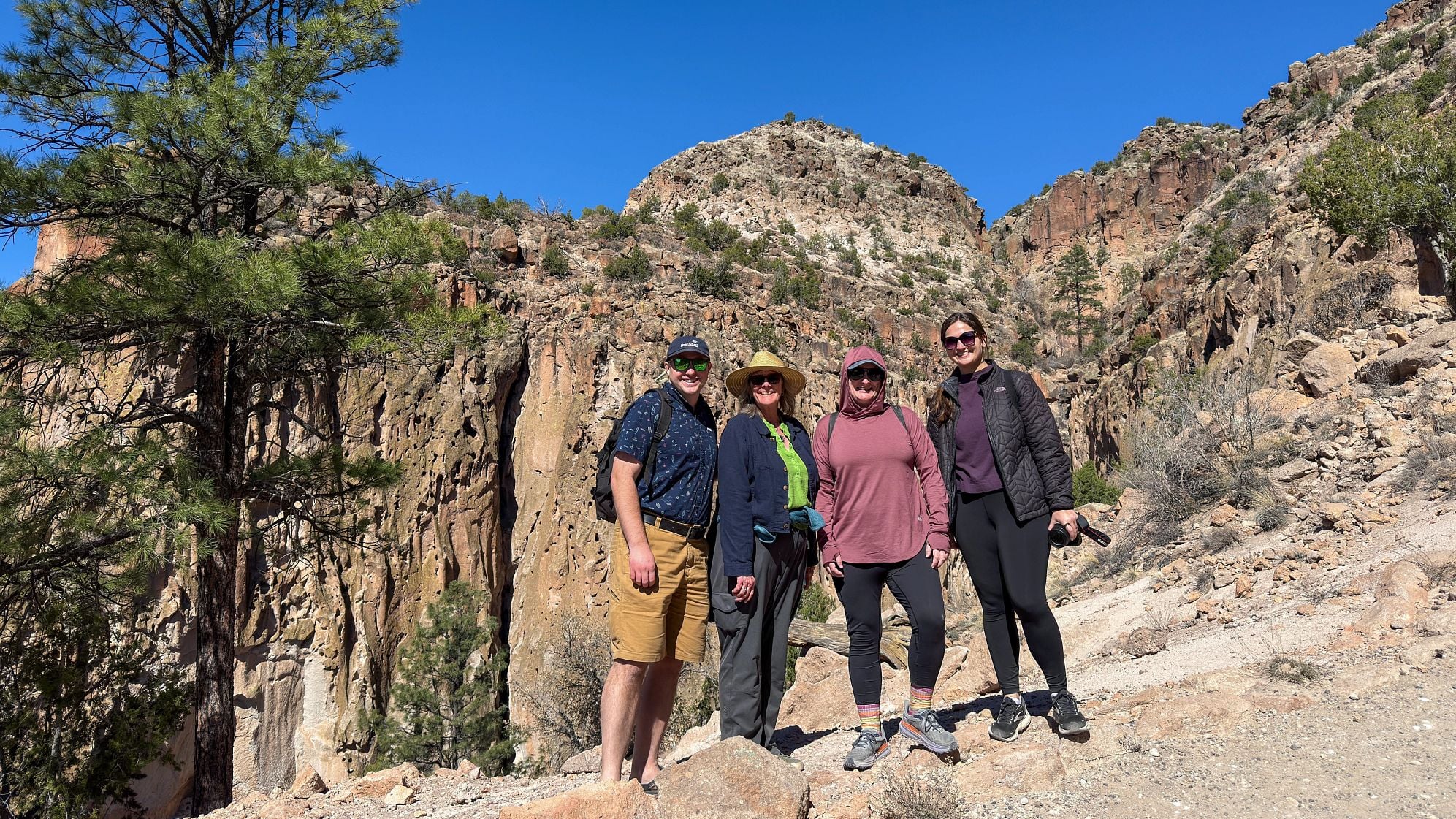 Group picture at Bandelier