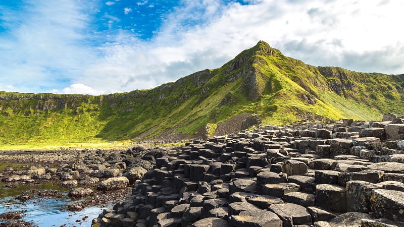 Giant's Causeway in a beautiful summer day, Northern Ireland